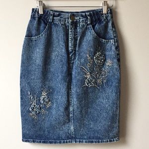 Cute denim skirt